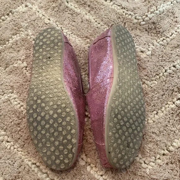 Toms pink glitter slip ons - Picture 3 of 3